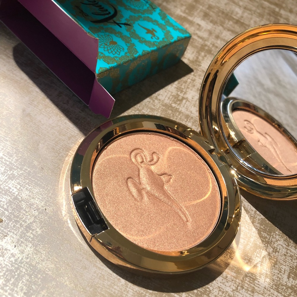 MAC Cosmetics powdered blush, Aladdin collection.